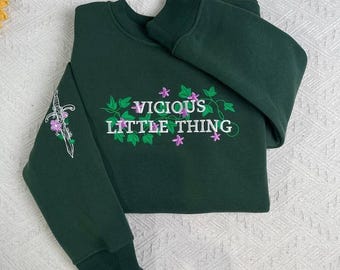 Felpa ricamata Vicious Little Thing: Felpa con cappuccio Bookish Fantasy