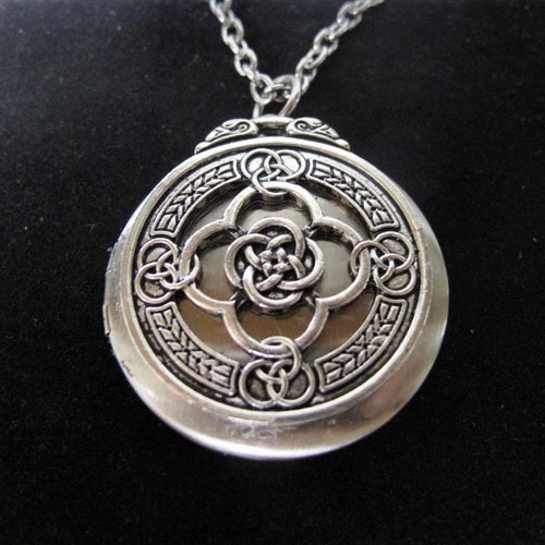 Silver Celtic Knot Locket Antique Silver Infinitely - Etsy