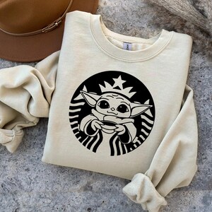 Star Wars Baby Yoda Shirt, Starbucks Yoda Shirt, Coffee Lover Gift, Star Wars Disney Shirt, Mandalorian T-shirt, Disney Baby Yoda Shirt 352 zdjęcie 2
