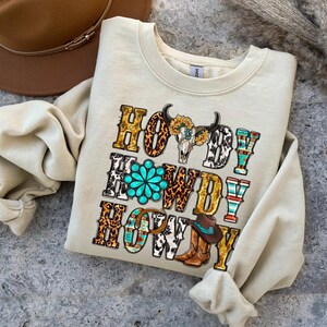 Howdy Shirt, Western Country Sweatshirt, Cowboy Cowgirl Shirt, Trendy Western Hoodie, Southern Shirt, Country Concert , Texas Shirt, 140