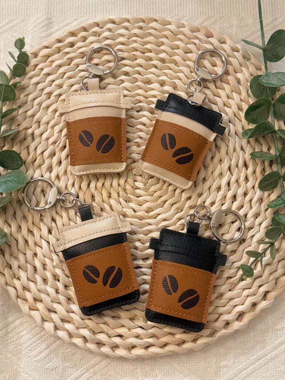 Handmade Genuine Leather CoffeeCup Keychain – Cute Iced Coffee Key Ring, Barista Gift, Coffee Lover Accessory, Mini Coffee Charm for Bag/Key