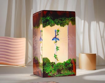 Lámpara de resina hecha a mano con la Espada Maestra / Arte LED de Legend of Zelda
