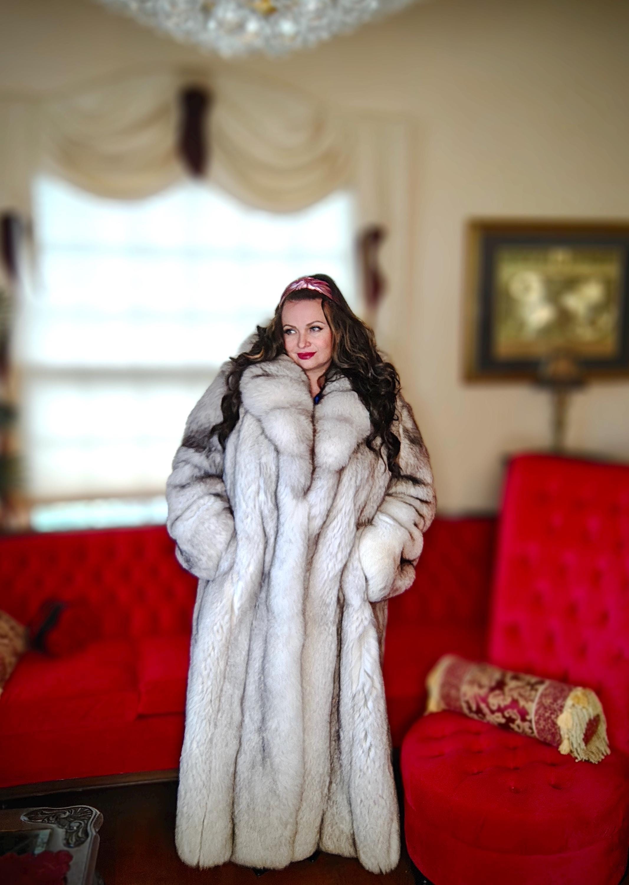 ROYAL SAGA HUGE Genuine White Grey Tips Blue Fox Fur Coat Unisex