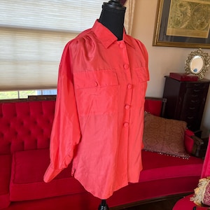 Vintage Gorgeous Bright Coral Pure Silk Button Up Shirt Blouse Size Small 2 4 6