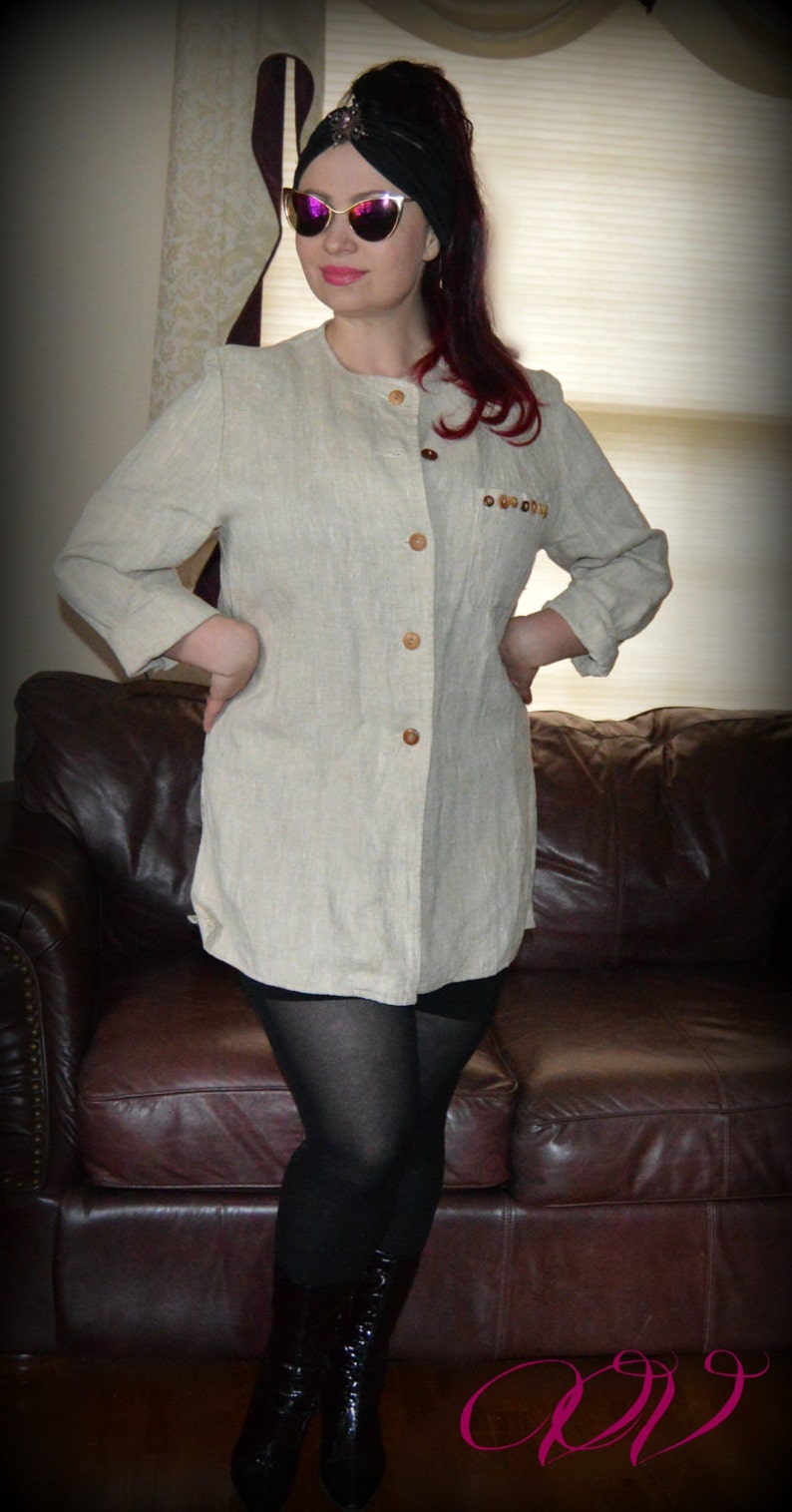 Vintage Great Quality Beige Linen Cardigan Shirt Blouse with Wooden Buttons Size Medium Large 8 10 12