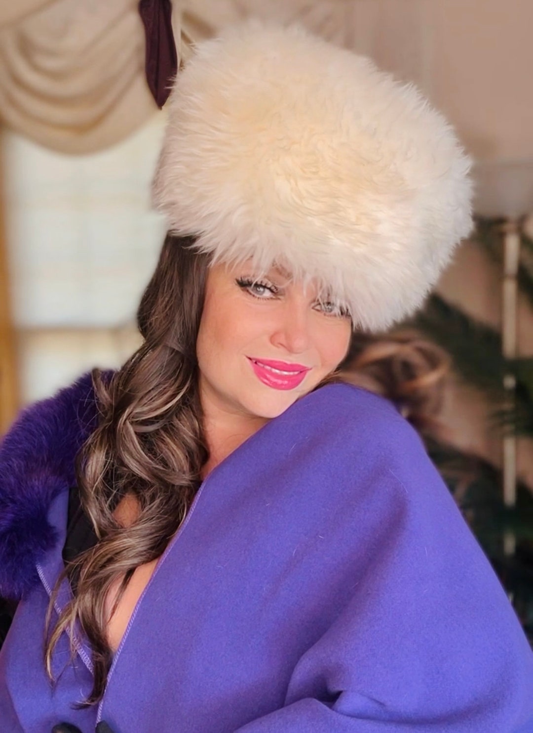 Gorgeous Ivory off White Lamb Fur Shearling Hat / Real Fur  display picture 1