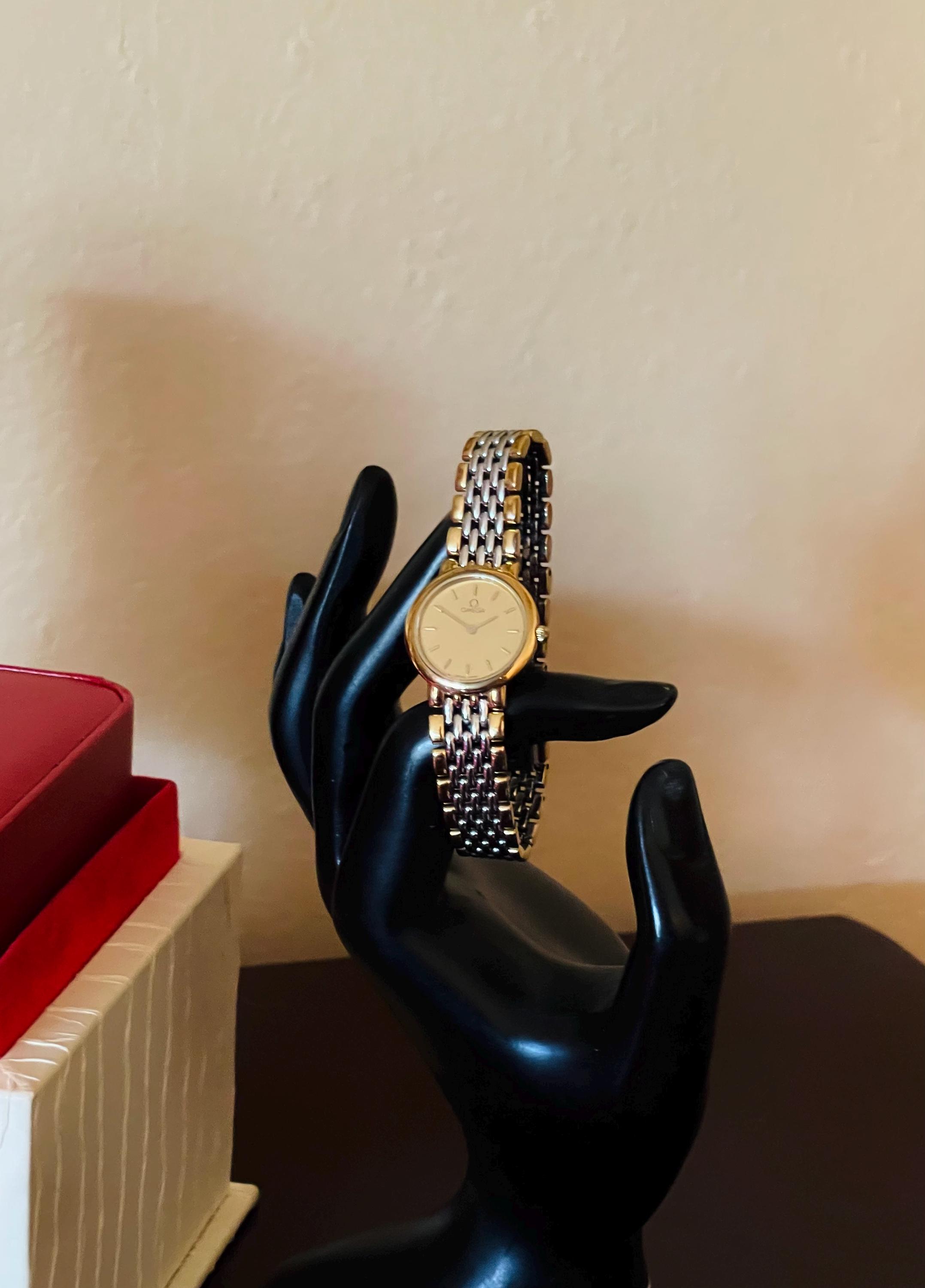 Vintage Elgin Marcasite & Onyx Mother of Pearl Watch in  display picture 1