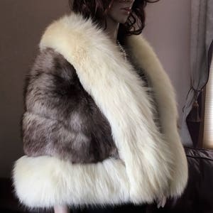 Vintage Two-Toned Arctic Fox Fur Bolero Cape / Silver Grey w/ Creamy White Trim Fox Fur Plush Chubby Stole / Bridal Wedding Fur M L XL 2XL image 5
