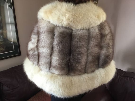 Vintage Two-Toned Arctic Fox Fur Bolero Cape / Si… - image 7