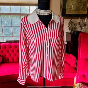 Vintage Italiaanse stijl gebroken wit en rood gestreepte blouse button-up shirt jaren 80 jaren 90 mode maat sz medium 8 10