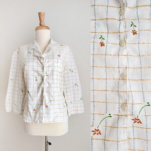 70s checked floral blouse, vintage window pane checkered blouse, white button down fitted blouse with three quarter sleeves, size M medium