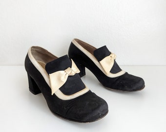 Vintage 60s Satin Bow Pumps: Black & White Mod Shoes, Size 6