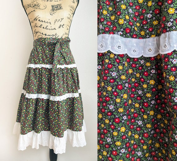 Vintage green floral tiered skirt, eyelet trim ru… - image 1