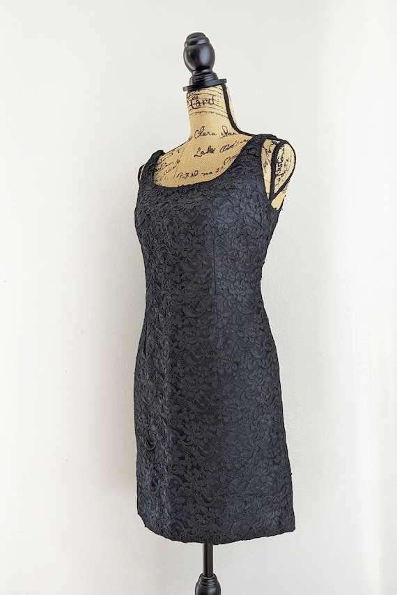 Buy Vintage Ann Taylor Black Lace Dress: 80s Floral Sheath, Size 10 Online  in India - Etsy