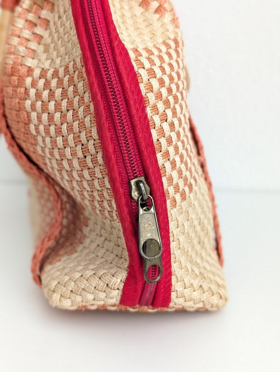 Vintage woven wood handle purse, gingham plaid to… - image 8