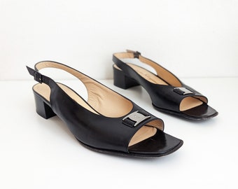 Salvatore Ferragamo 黒 ドット柄　23cm ハイヒール NEW SALVATORE FERRAGAMO Black Gilia Leather Peep-Toe Bow