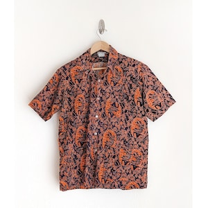 Chemise boutonnée à imprimé batik orange Boho hippie pour hommes vintage des années 70, taille 16-1/2 Large