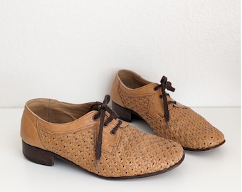 Vintage Woven Leather Derby Shoes: Men's Light Brown Oxfords, Size 7