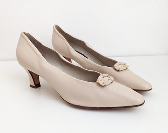 Vintage Bally Leather Pumps: Almond Beige Pointed Toe Heels, Size 10.5 N
