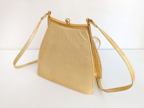 Vintage pale yellow alligator style purse, patent… - image 3