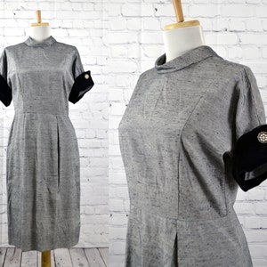 Vestido de shantung de seda de los años 50, vestido lápiz gris vintage, puños de terciopelo negro, botón de pedrería, talla 8 mediana M