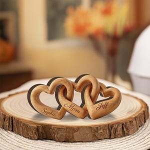 Personalized Wooden Interlocking Hearts: Custom Mom and Child Name Block