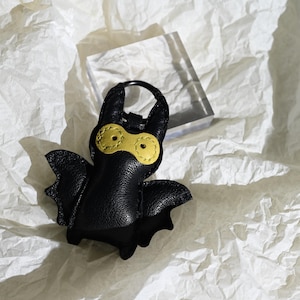 Handmade Bat Leather Bag Charm Bat Keychain Gift Bag Tag Handbag Charm Keyring Car Rearview Mirror Pendant Car Decor A gift for father
