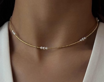 Feine vergoldete Perlen Choker, lange lineare Ohrringe, zierliche Frauen Armband, minimalist Schmuck Set