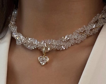 Eleganter verdrehter Halsreif, Statement Halskette, Herz Ohrringe, Schmuckset für Frauen