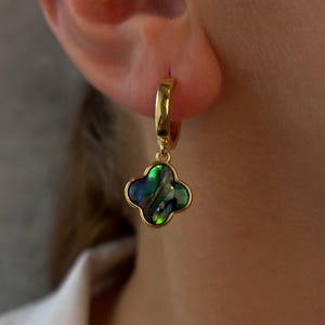 Green clover dangle earrings, dainty four leaf earrings, st patricks earrings, irish gifts, lucky drop earrings, birthday gift for her
