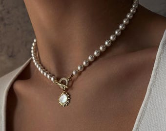 Mother of pearl sun pendant choker, dangle celestial earrings, dainty jewelry set, pearl toggle necklace, gift for her, bridesmaid jewelry