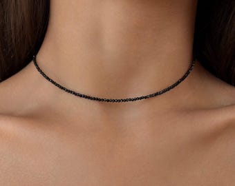 Schwarzer Perlen Choker, Spinell Halskette, Heilstein Schmuck, Geschenk für Freundin, Minimalist Schmuck, Frauen Schutz Choker
