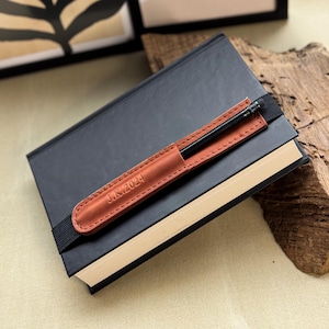Journal Pen Holder Elastic, Leather Single Pen Sleeve, Notebook Pen Pouch, 3rd Anniversary Gift, Pen Carrying Case, Teacher Accessories