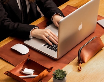 Personalisierte Schreibtischmatte, benutzerdefinierte Leder Schreibtischunterlage für Chef, Bürozubehör, Mausunterlage, Mitarbeiter Geschenk, Computerzubehör, Schreibtischschutz