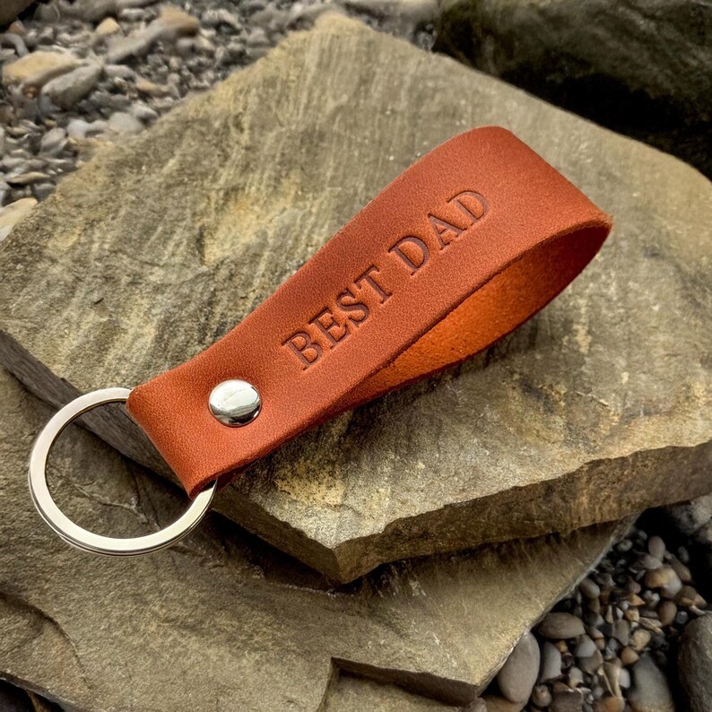 Personalized Leather Keychain for Dad, Fathers Day Gift, Custom Keyring for Him, Initial Key Holder, Name Key Fob for Daddy, Papa Gift, Best Dad Ever