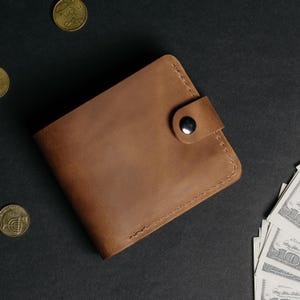 Minimalistische Lederbrieftasche, schlanke Lederbrieftasche für Herren, kompakte handgefertigte Brieftasche, zweifach faltbare Brieftasche für ihn, faltbarer Geldhalter, Geschenk für Ehemann