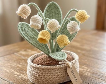 Handmade Crochet Lily of the Valley Flowers Pot, Minimalist Amigurumi Design, Cute Yarn Plant Decor, Gift Idea, Home Desk Decor G4J438