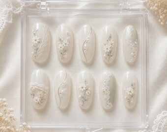 Elegant Lace Floral Nail Box, Pearl & Daisy Press on Nails, Minimalist Wedding Art, Handmade Reusable Gel Nail Set, Chic Style RRD-6WL29