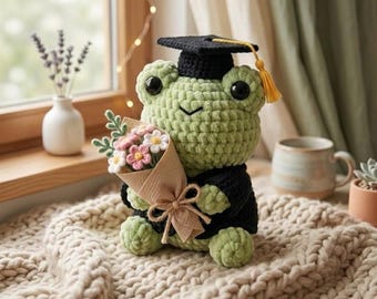 Multiple Crochet Graduation Animal, Handmade Amigurumi with Cap and Bouquet, Class of 2026 Graduation Gift, Cute Keepsake Decor Y-27032619C