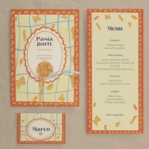 Puede incluir: Un conjunto de papelería ilustrada para una fiesta temática de pasta. El conjunto incluye una invitación, un menú y una tarjeta de lugar, todos con un esquema de color amarillo y naranja, ilustraciones de pasta y el texto "Pasta Party".