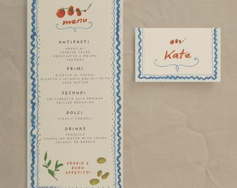 Puede incluir: Un juego de menú y tarjeta de lugar con fondo crema y bordes ondulados azules. El menú presenta la palabra "menú" y una lista de platos italianos. La tarjeta de lugar tiene el nombre "Kate".
