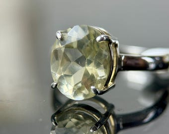 Anillo de plata de ley con cuarzo limón (talla 7 EE. UU.), piedra preciosa facetada de cuarzo amarillo natural.