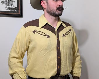Koszula w stylu western z lat 40. i 50. XX wieku w kolorze żółtym i brązowym | Szyta na miarę przez Margaret's | Koszula kowbojska w stylu vintage z perłowymi zatrzaskami