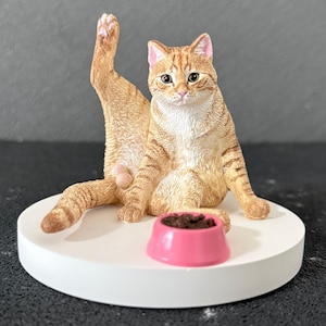 Custom Pet Sculpture: Hand-Painted Keepsake for Pet Lovers