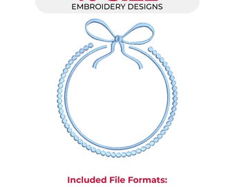 Rond borduurraam met strik, parelslinger en babymonogram - 1 ontwerp, 10 maten - Direct te downloaden borduurbestand