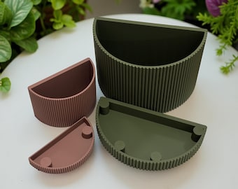 Ribbed wall mounted planter | Hidden wall mount and drip tray | Stylish design | Custom Colours