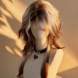 Peluca corte lobo: Peluca corta, elegante y natural, ideal para cosplay.