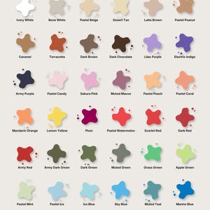 Pu&ograve; includere: Una tabella colori intitolata Filament-Farb&uuml;bersicht che mostra 42 campioni di colore per filamento PLA da 1,75 mm. Ogni campione &egrave; rappresentato da una forma a macchia irregolare con il relativo nome, dai toni neutri alle tinte vivaci.