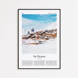 Könnte beinhalten: Ein gerahmter Druck mit einer malerischen Ansicht von Val Thorens, einem Skigebiet in den französischen Alpen. Das Bild zeigt schneebedeckte Berge, Gebäude, Skilifte und einen blauen Himmel. Der Text "Val Thorens, Savoie, France" ist sichtbar.