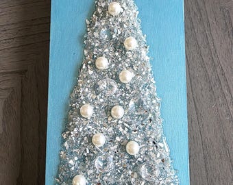 Crushed Glass Christmas Tree Wall Decor: Silver & White Resin Art